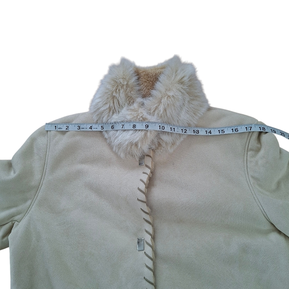 Elegant Vegan Cream Women's Coat Faux Fur & Faux Suede - Picture 10 of 13